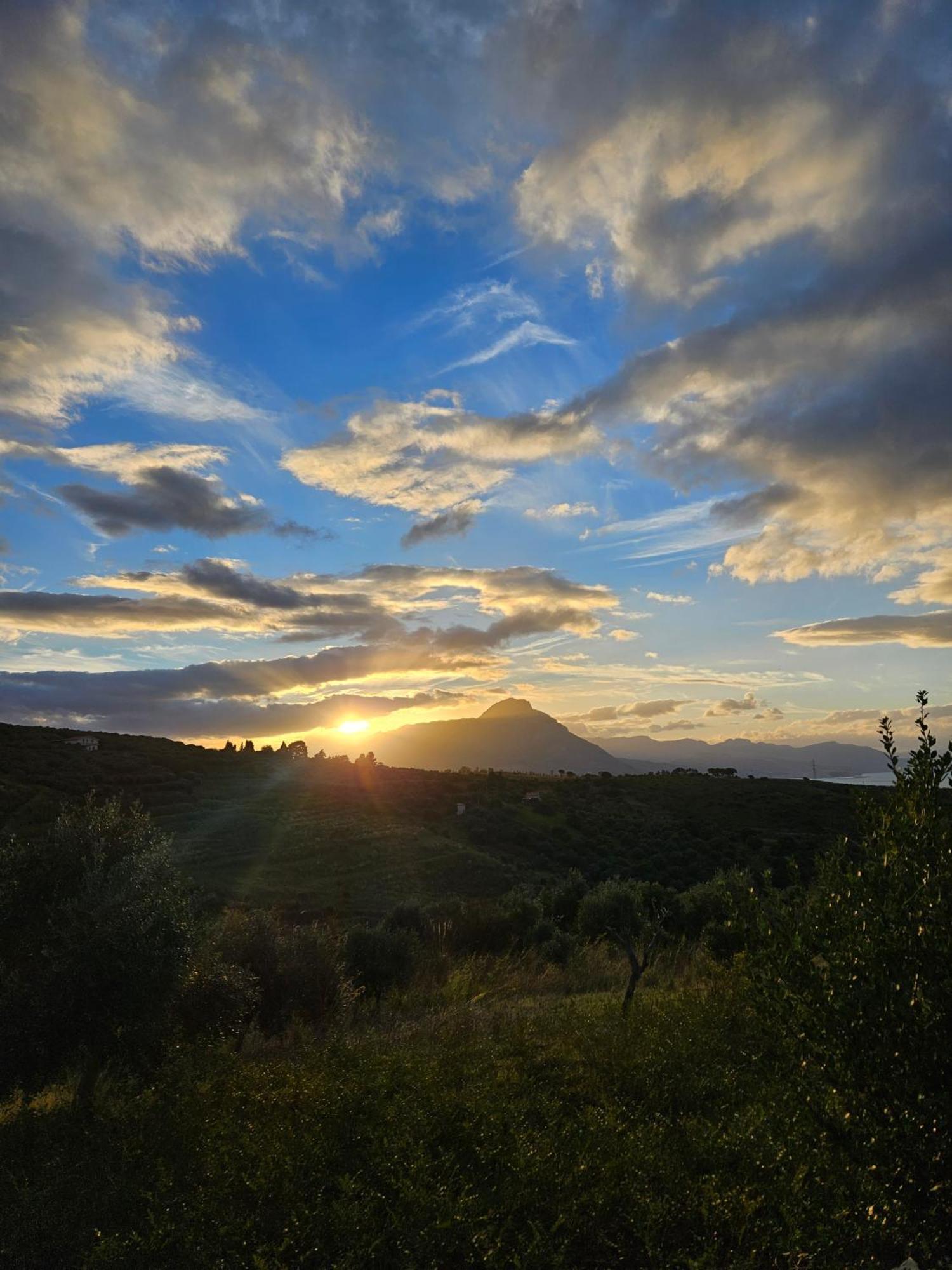 Villa Del Carrubo A Due Passi Dal Mare Di Cefalù *