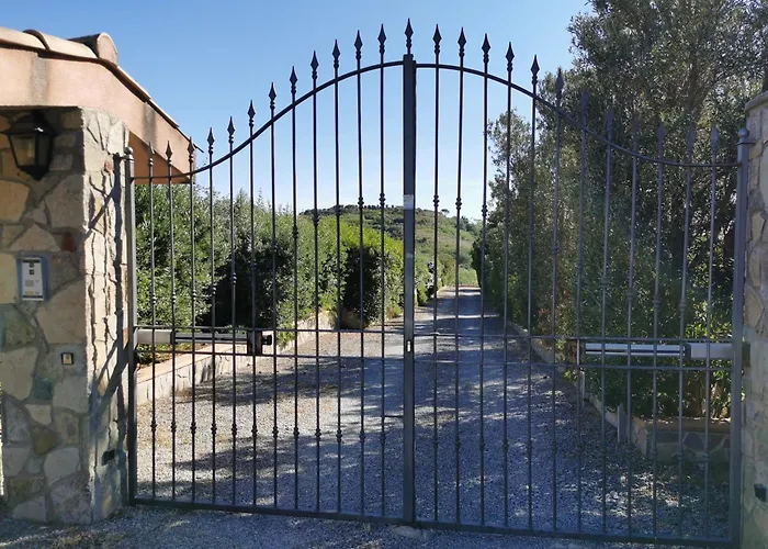 Villa Del Carrubo A Due Passi Dal Mare Di Cefalu